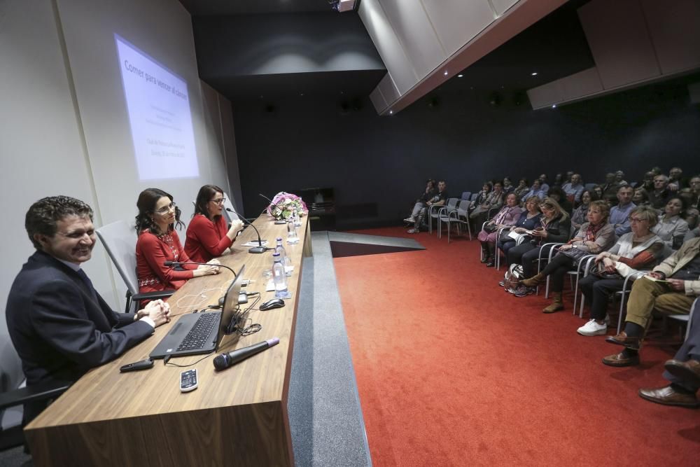 La oncóloga Paula Jiménez participa en la segunda jornada de la II Semana de la Ciencia