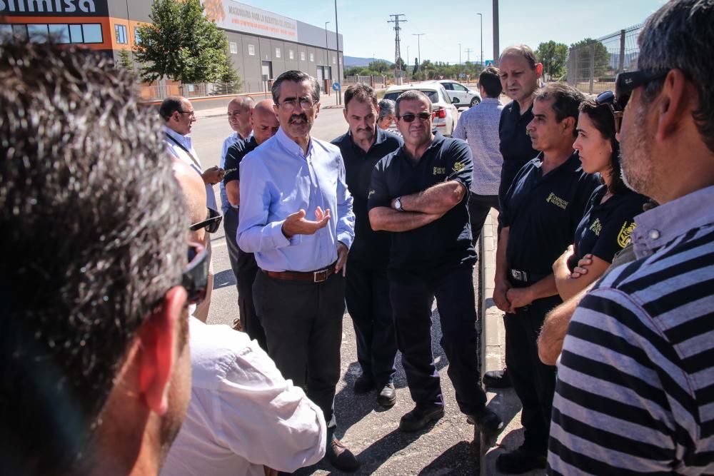 El parque de emergencias de Onil pasa a llevar el nombre del bombero forestal Emilio Abargues Bataller