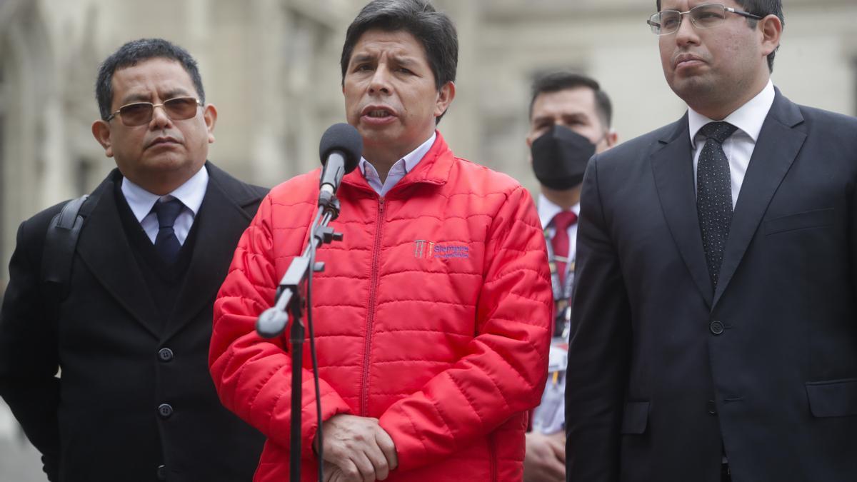 Presidente de Perú niega ante la Fiscalía imputaciones de presunta corrupción