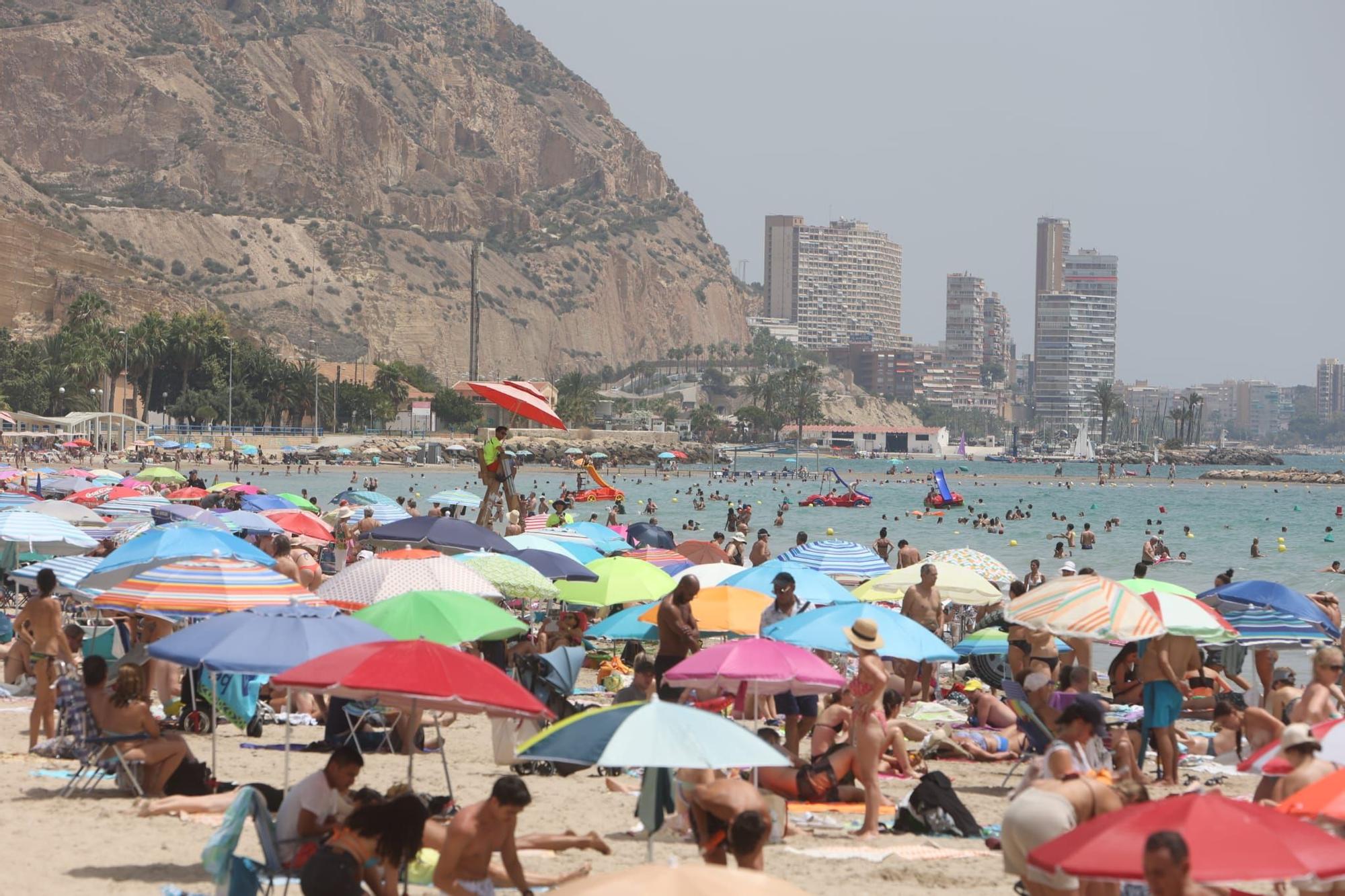 El 'caloret' aterriza en Alicante con termómetros rozando los 38 grados