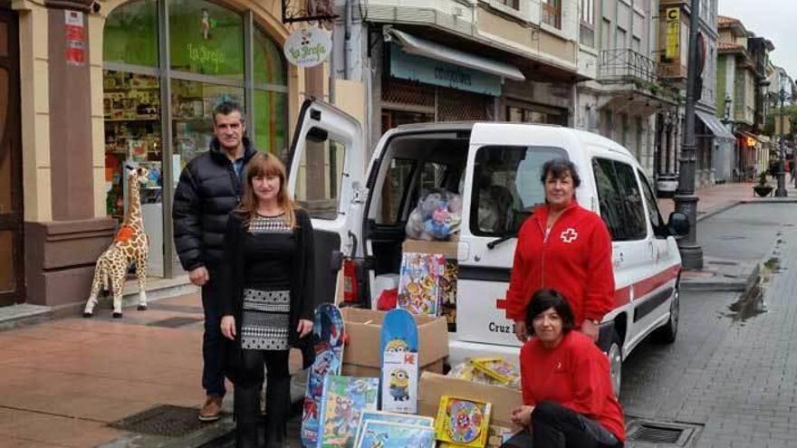 Donación navideña a Cruz Roja Ribadesella