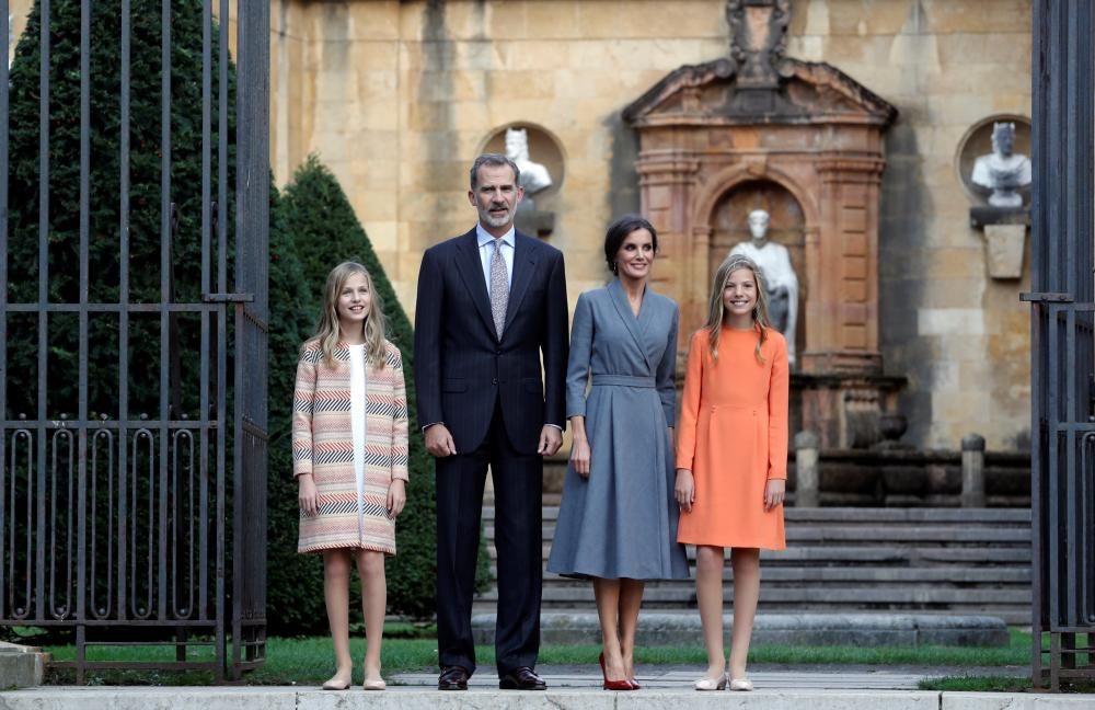 Llegada de la familia real al acto oficial de ...