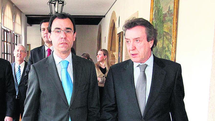 Fernando Martínez Maíllo y José Antonio de Santiago-Juárez.