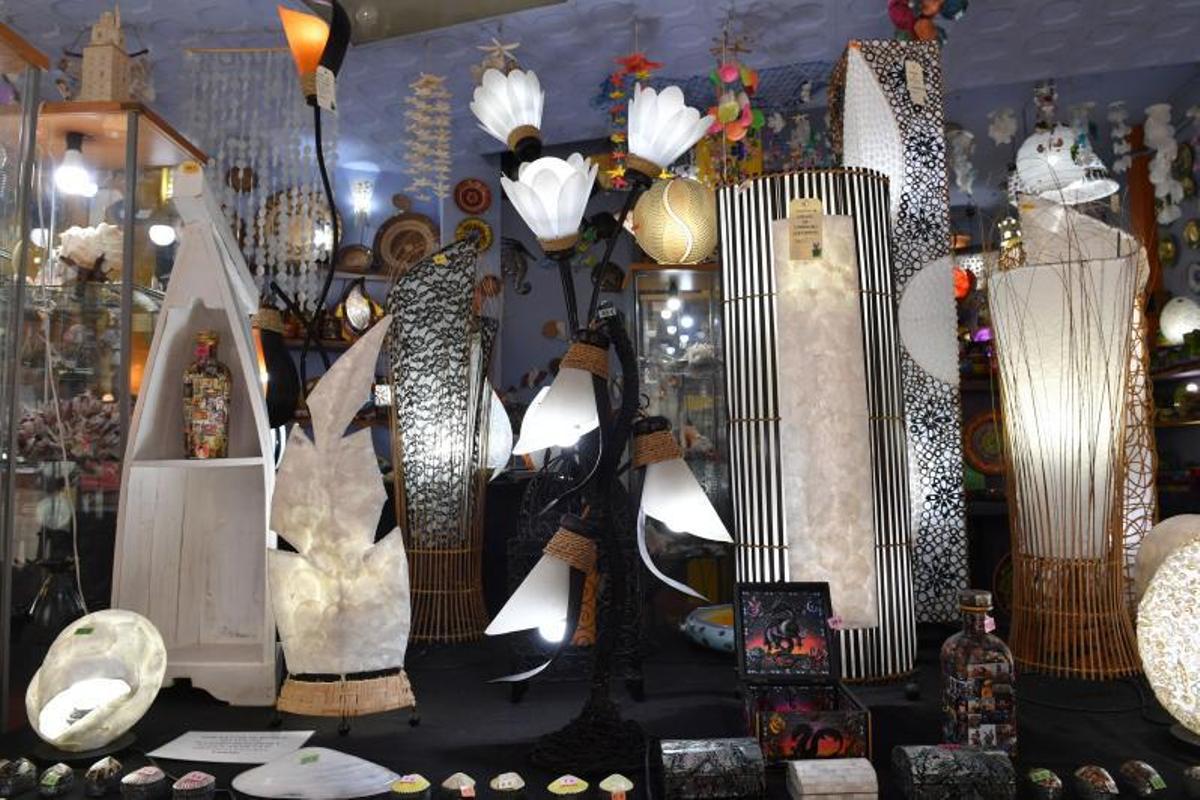 El chef Sergio Musso posa en las cocinas de su restaurante, Eclectic. | // CARLOS PARDELLAS