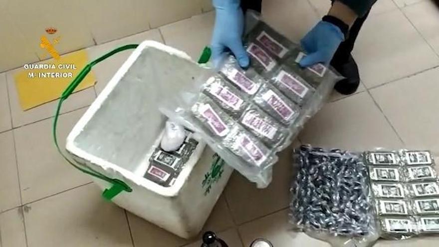 La Guardia Civil interviene más de 5 kilos de hachís y 200 gramos de cocaína en Almendralejo