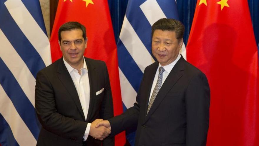 Alexis Tsipras y Xi Jinping, en Pekín