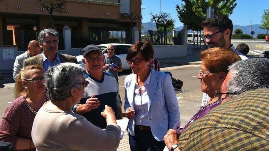 Gámez, con los vecinos de Intelhorce.