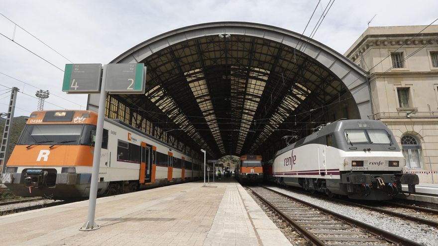 Solucionada la incidència a l&#039;Alt Empordà que ha provocat retards de mitja hora en els trens