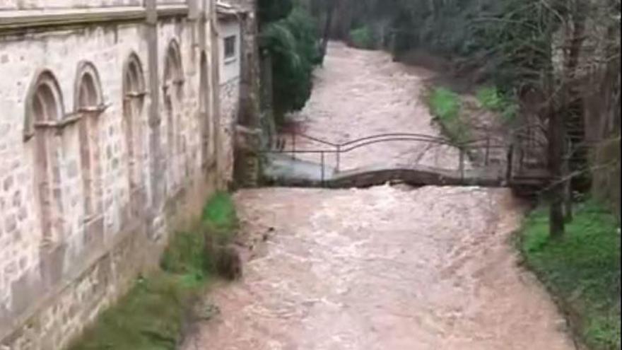 Vídeo | Així baixa el riu Galligants al seu pas per Girona a causa de la llevantada