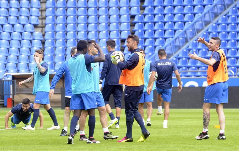 Entrenamiento de la Selección Galega en Riazor