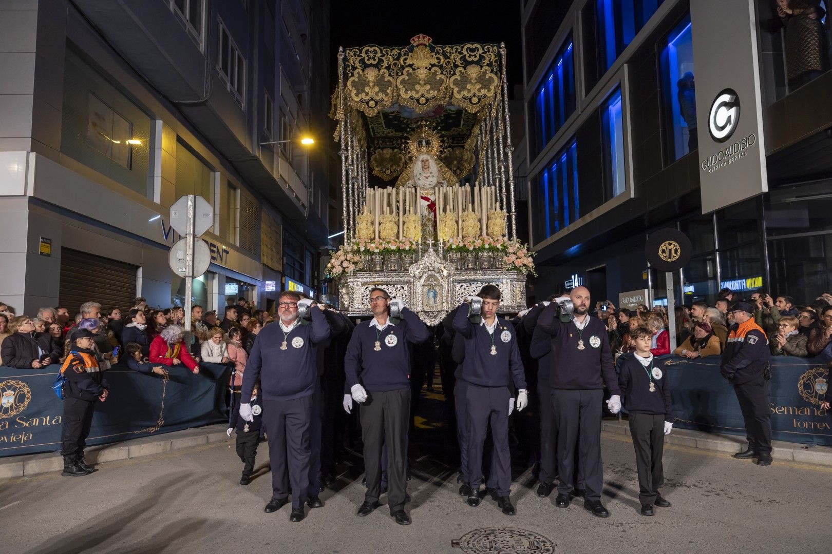 Encuentro de la Vía Dolorosa en Torrevieja del Miércoles Santo con la presencia del obispo José Ignacio Munilla