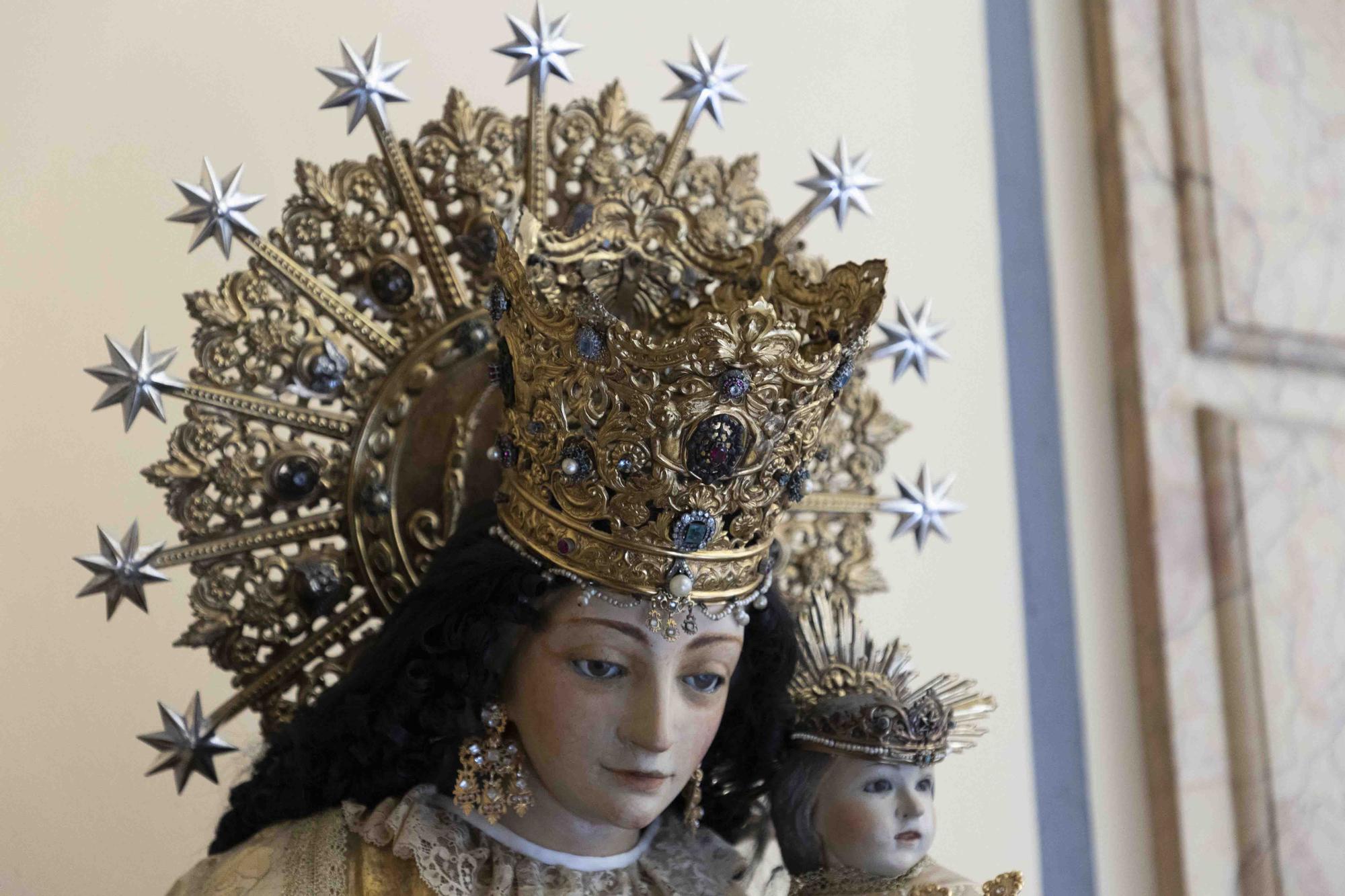 La Virgen de los Desamparados en el Ayuntamiento