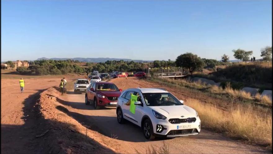 Més de 1.400 vehicles arriben a Lledoners per denunciar els tres anys de l'empresonament dels «Jordis»