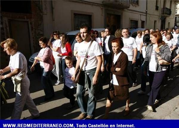 MULTITUDINARIA MARCHA SOLIDARIA CONTRA EL CÁNCER EN LA VILAVELLA