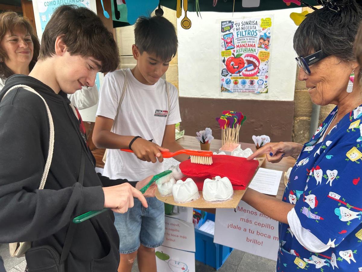 EN IMÁGENES: Feria de asociaciones de Villaviciosa