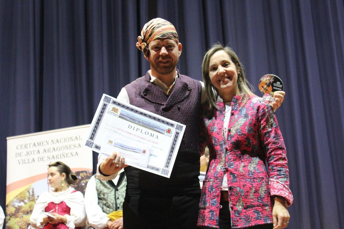 Guillermo Olivares, mejor voz masculina en el certamen.