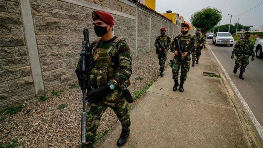 Colombia militariza el paso fronterizo con Venezuela para contener el coronavirus