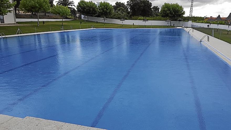 La piscina municipal abre tras la tormenta