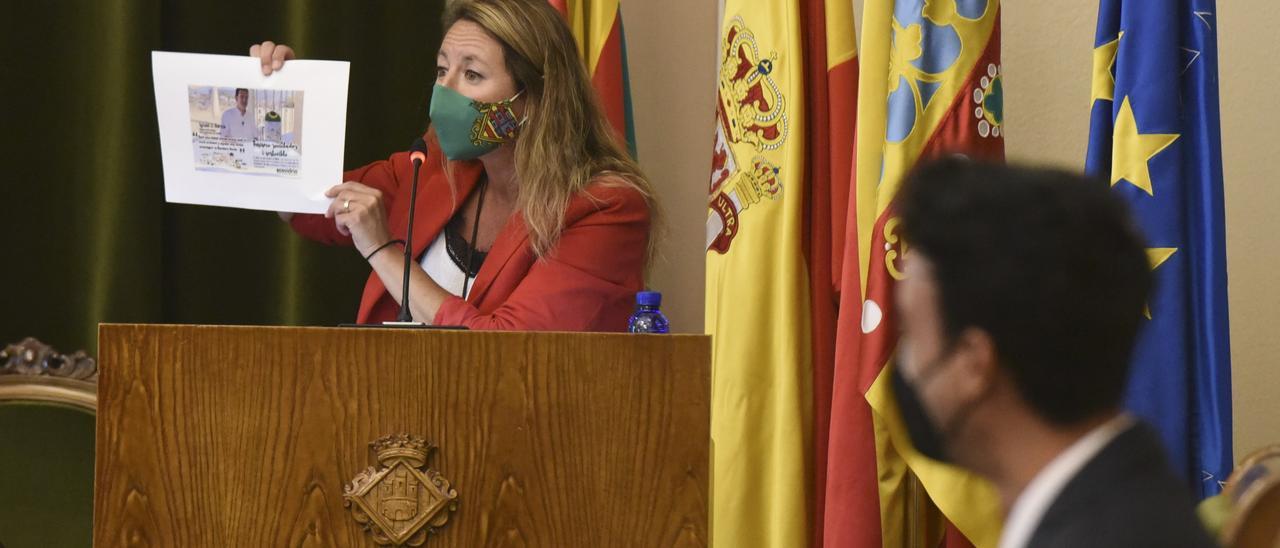 Begoña Carrasco, durante un pleno municipal en el Ayuntamiento de Castelló.