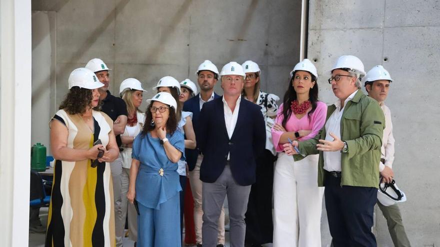 FOTOGALERÍA | Sara García e Ignacio Gragera visitan las obras del Palacio de Congresos de Badajoz