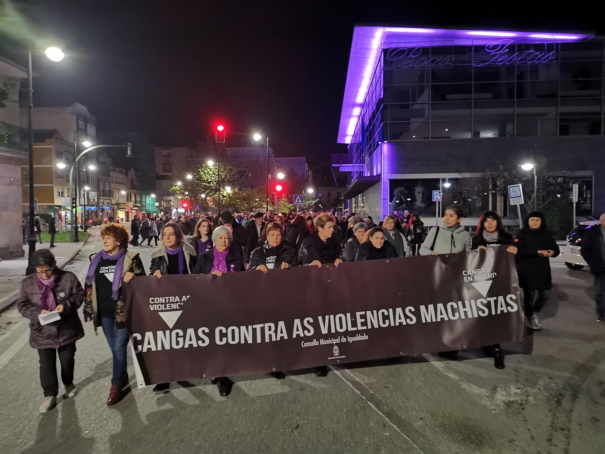 La celebración del Día Internacional contra las Violencias Machistas en Cangas