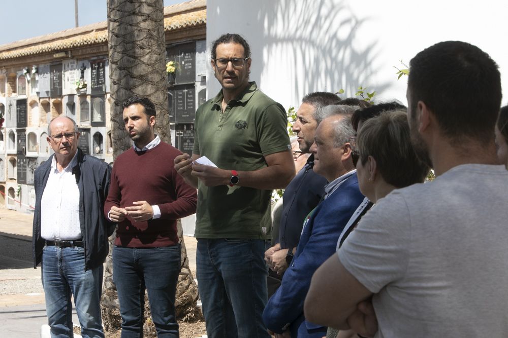 Cuatro vecinos de Sagunt que sufrieron la barbarie nazi en el campo de Mauthausen ya tienen un lugar donde ser recordados en la entrada del cementerio de Sagunt