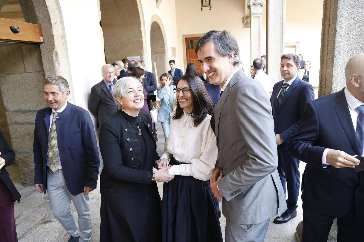 La toma de posesión de Rosa Crujeiras como rectora de la USC en imágenes