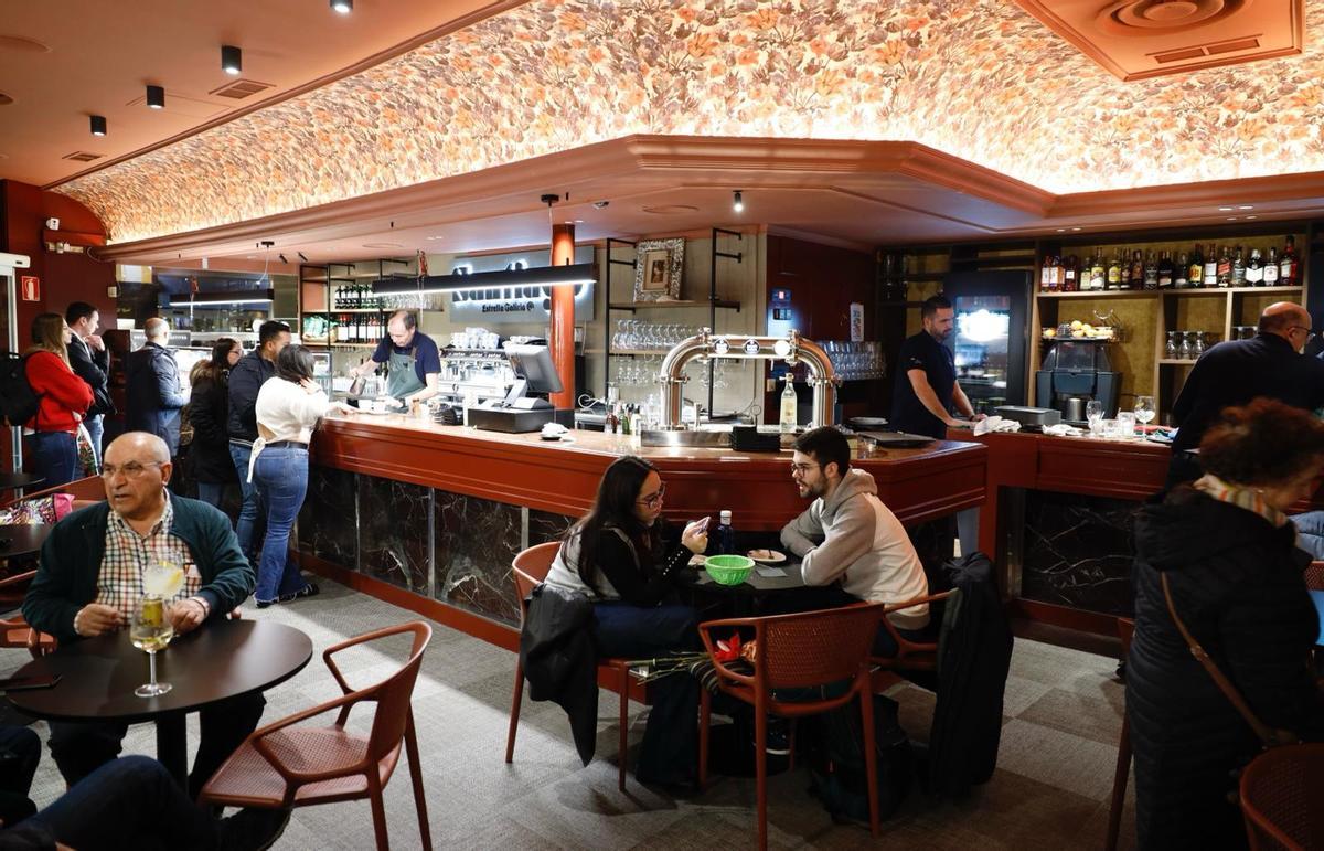 EN IMÁGENES | Así ha quedado la Cafetería Santiago tras su reforma