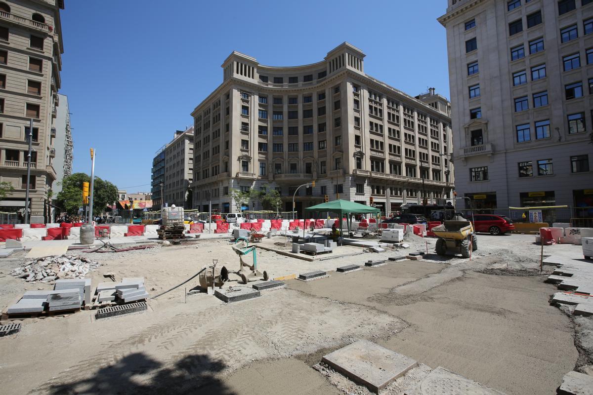 La plaza de Antoni Maura, tomada por las obras.