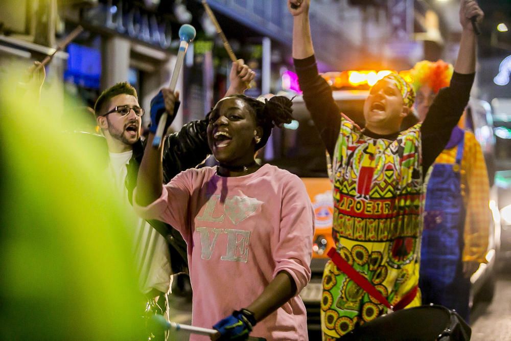 Búscate en las fotos del Carnaval en Benidorm