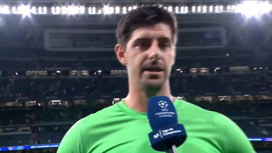 Courtois: "Estoy para ayudar y estoy muy contento con la parada a Vlahovic"