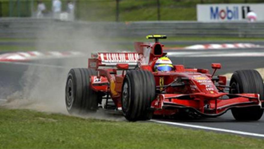 Alonso comienza con buen pie en la primera jornada de libres