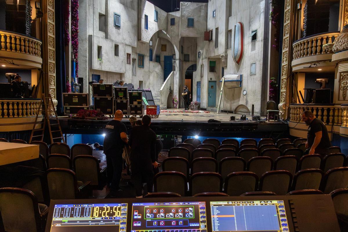 Así se vive “Mamma Mía!” entre bambalinas en el Teatro Principal de Alicante