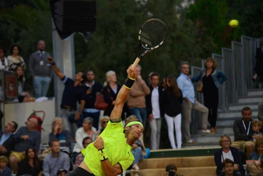 Moyá vence en el duelo de leyendas