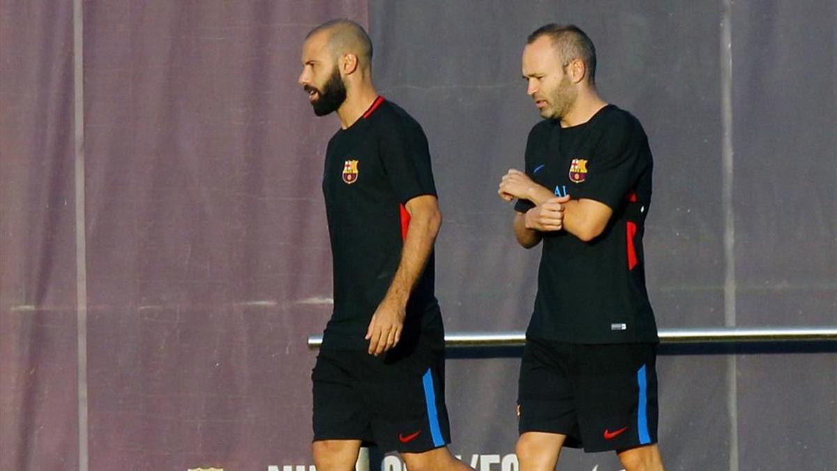 Iniesta y Mascherano no se entrenaron este viernes