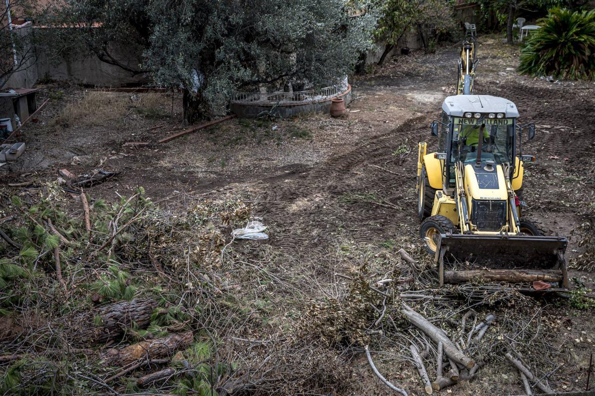 Comienzan las obras en Can Raventós, la última masía virgen de Sarrià: casi 60 pisos de lujo y 22 árboles talados.