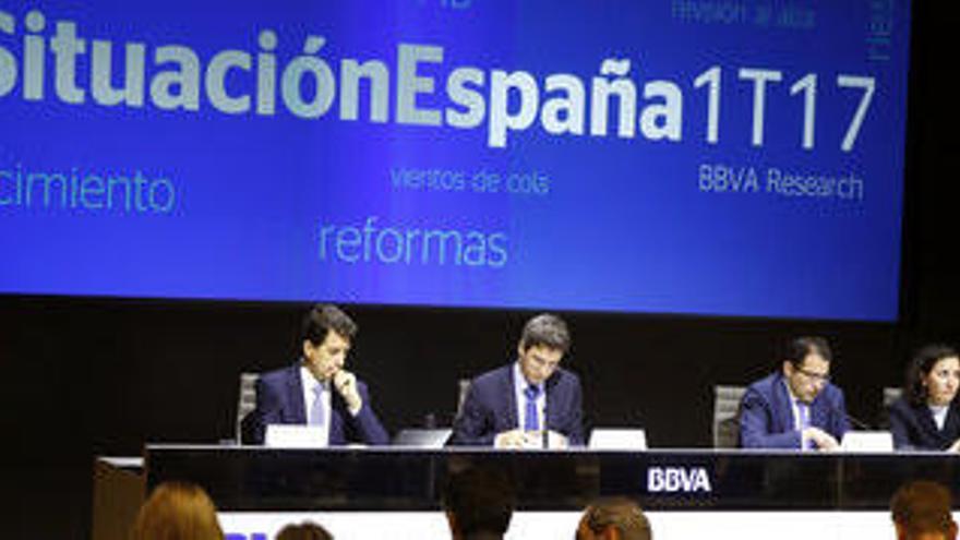 Responsables del BBVA a la presentació de l&#039;estudi