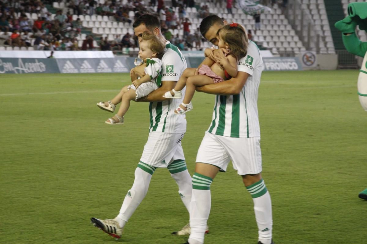 Los aficionados del Córdoba CF en el Arcángel