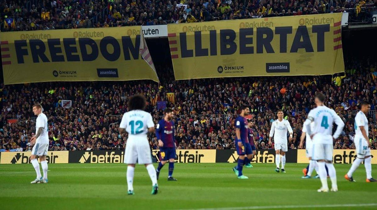 Pancartas en el Barça-Real Madrid que se jugó el 6 de mayo del 2018.