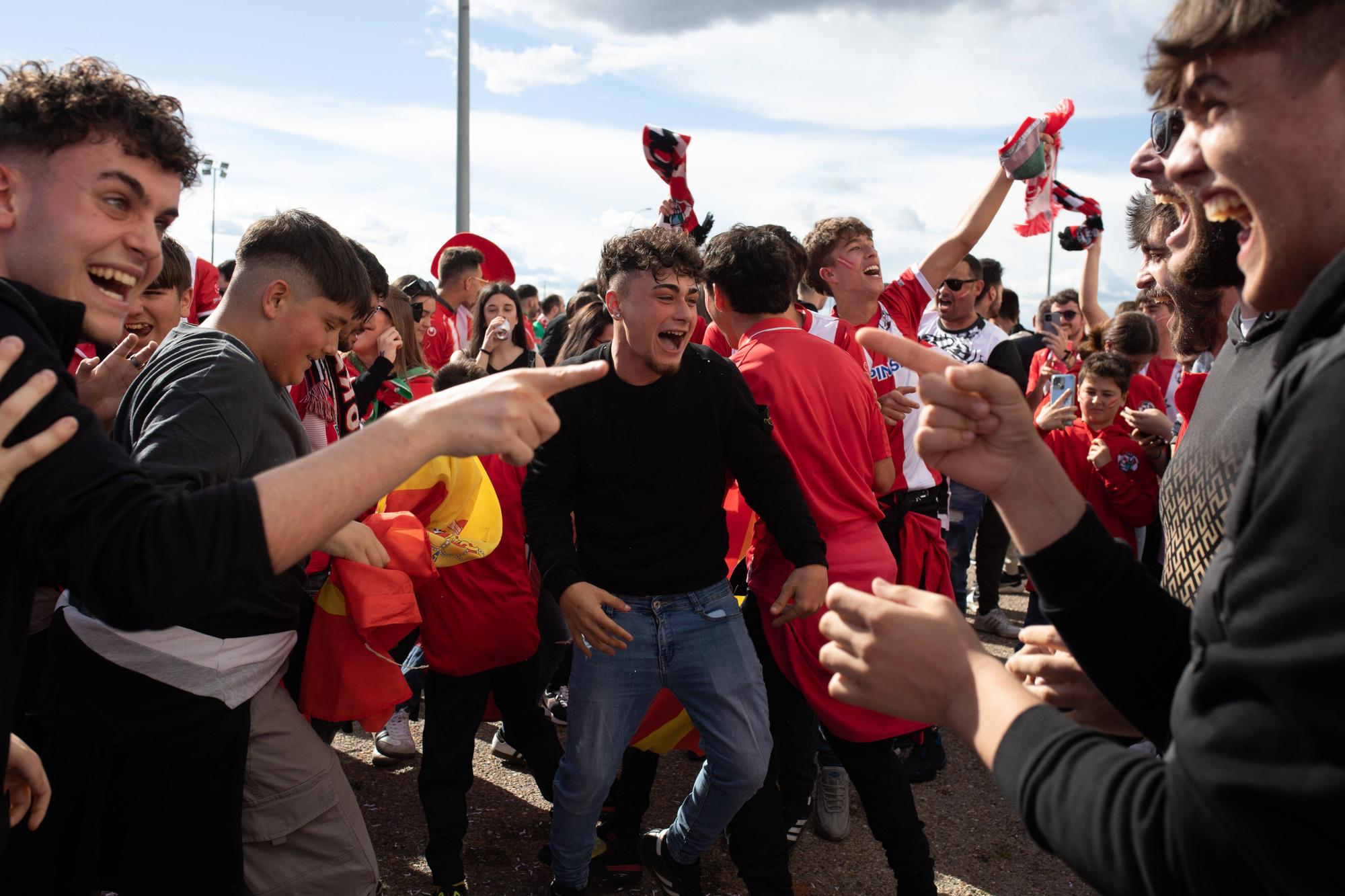 GALERÍA | Las mejores imágenes del histórico partido Zamora CF-Sant Andreu