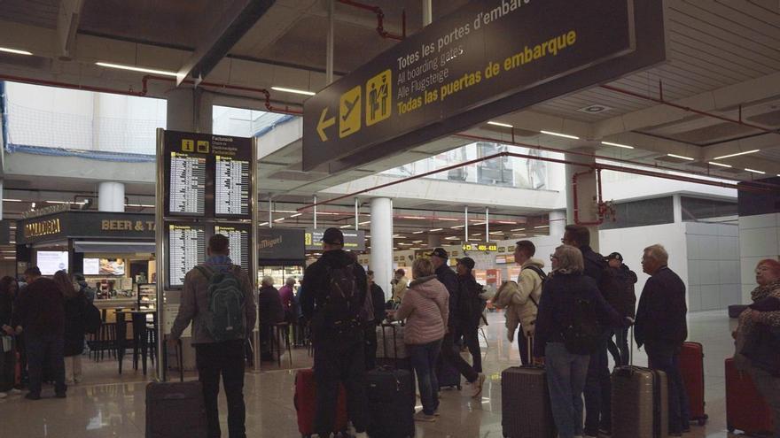 El aeropuerto de Palma sufre retrasos en una treintena de vuelos en el inicio de la huelga de 'handling'