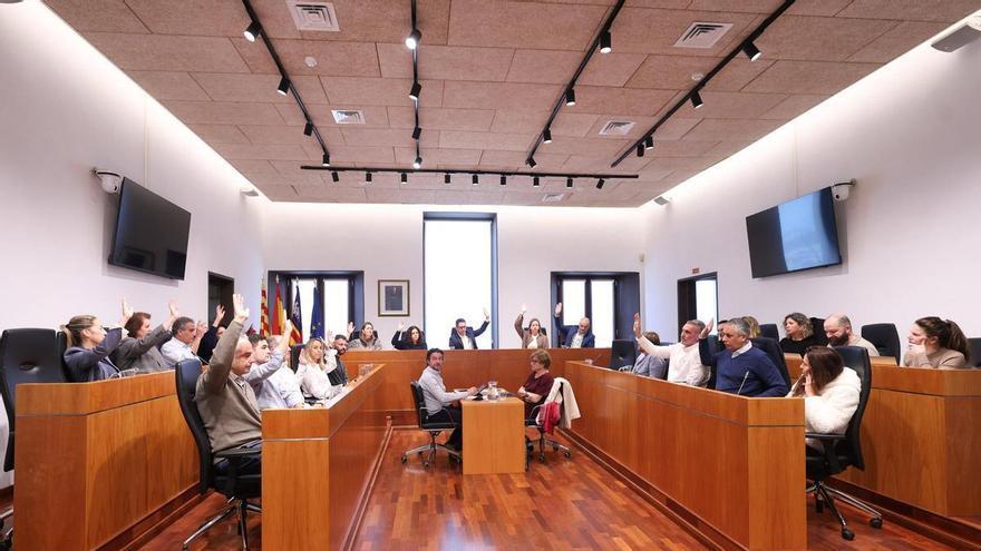 Ibiza agilizará los trámites para la modernización de empresas e infraestructuras en núcleos turísticos