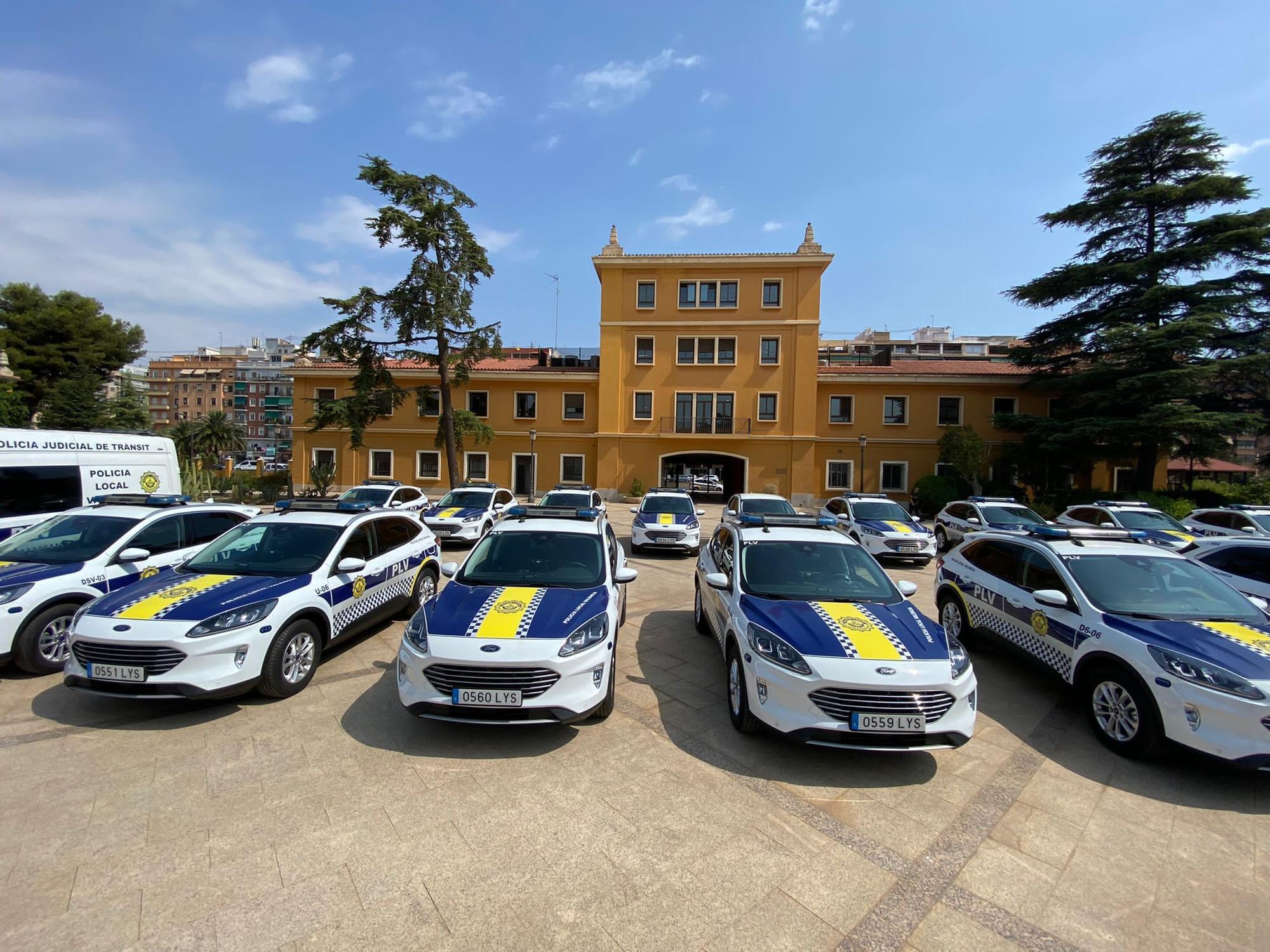 La Policía Local de València presenta 17 nuevos vehículos