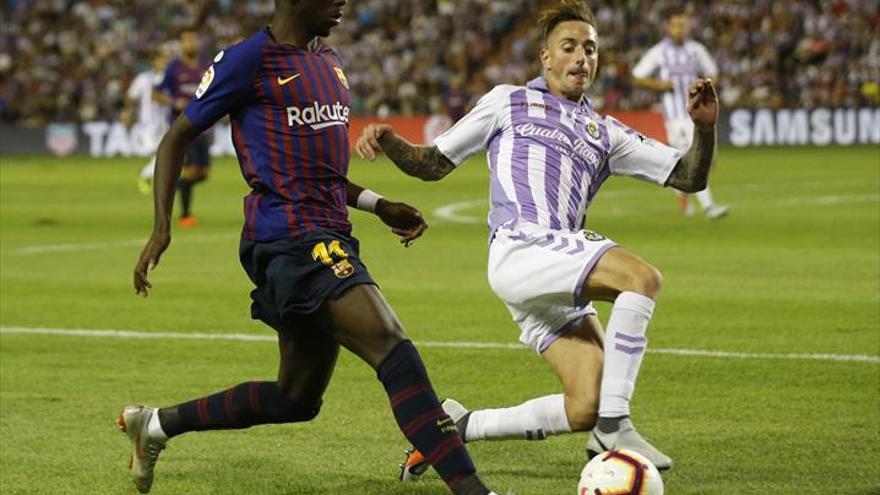 Dembélé rescata al Barcelona ante un Valladolid entregado