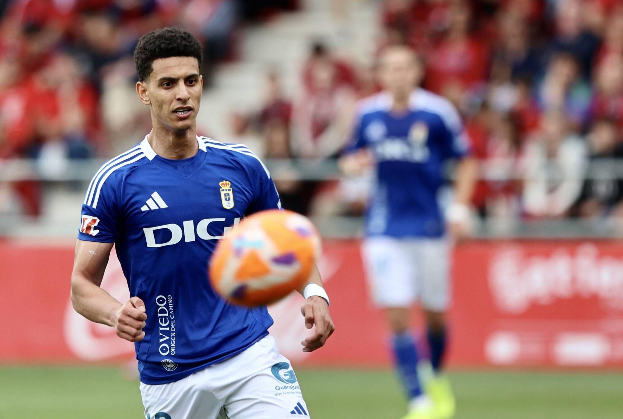 EN IMÁGENES: Ambientazo en el primer partido de la final por el ascenso a Primero entre Mirandés y Real Oviedo