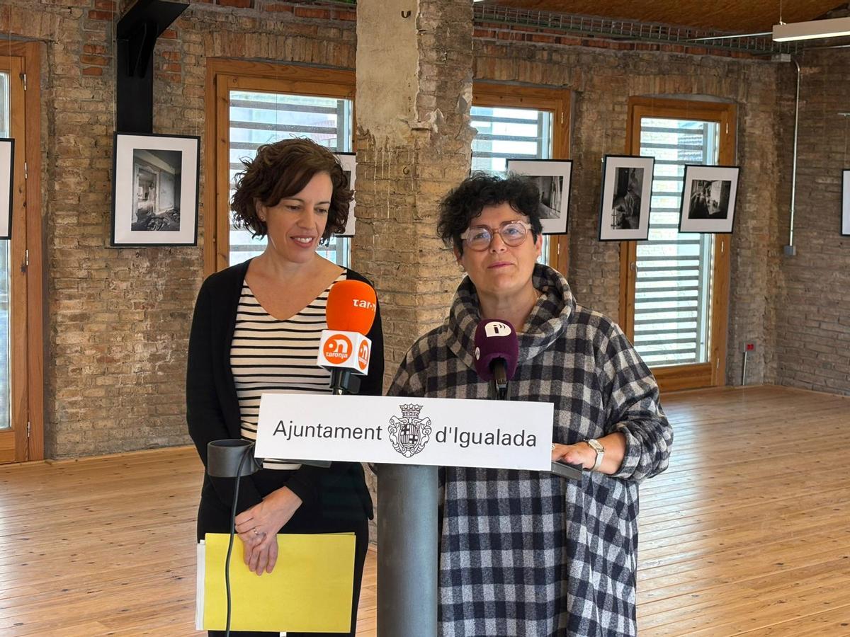 Montserrat Lobato, directora de la Biblioteca, i Carme Riera, regidora de Cultura, en la presentació de les dades del 2025