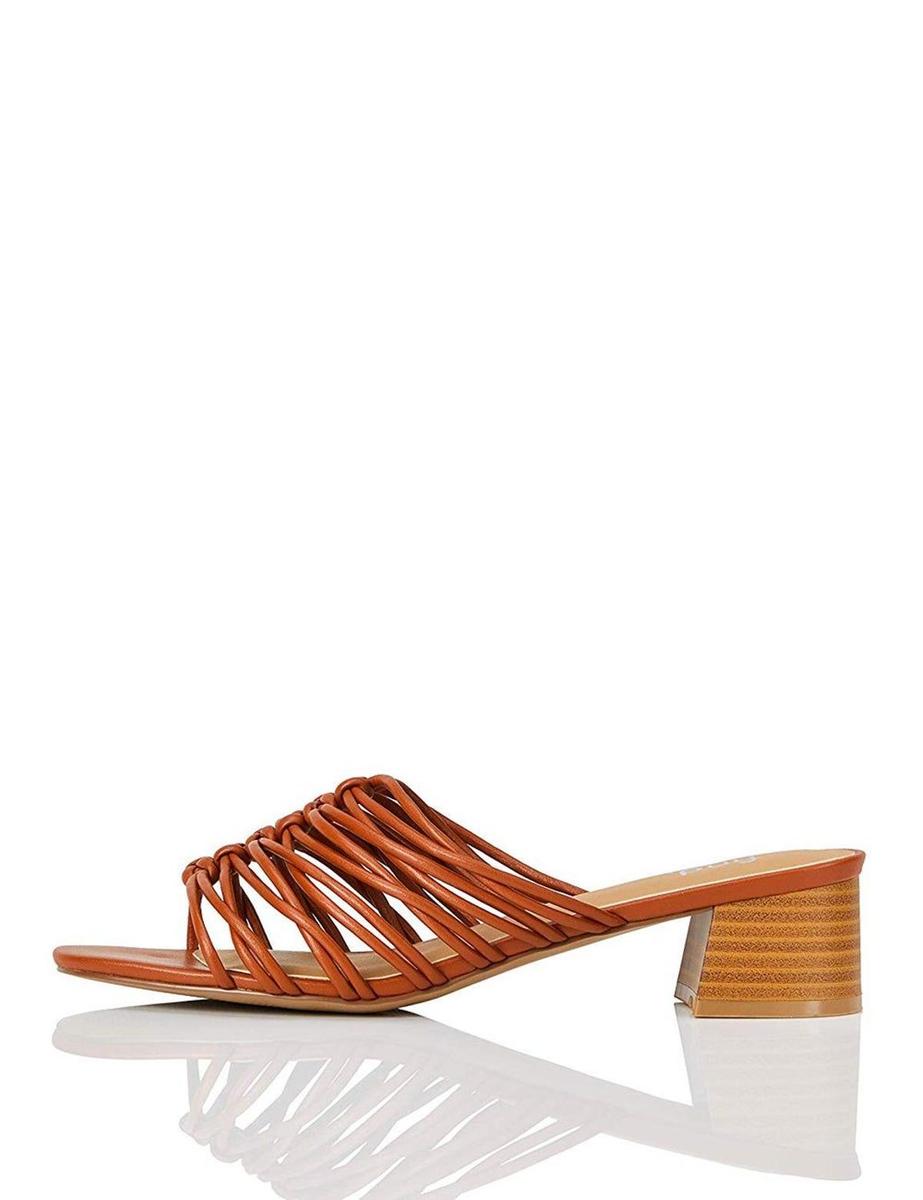 Sandalias de tiras de Find (Precio: 48,79 euros)