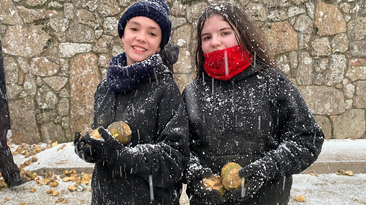 Nieva en la celebración del Jarramplas de Piornal