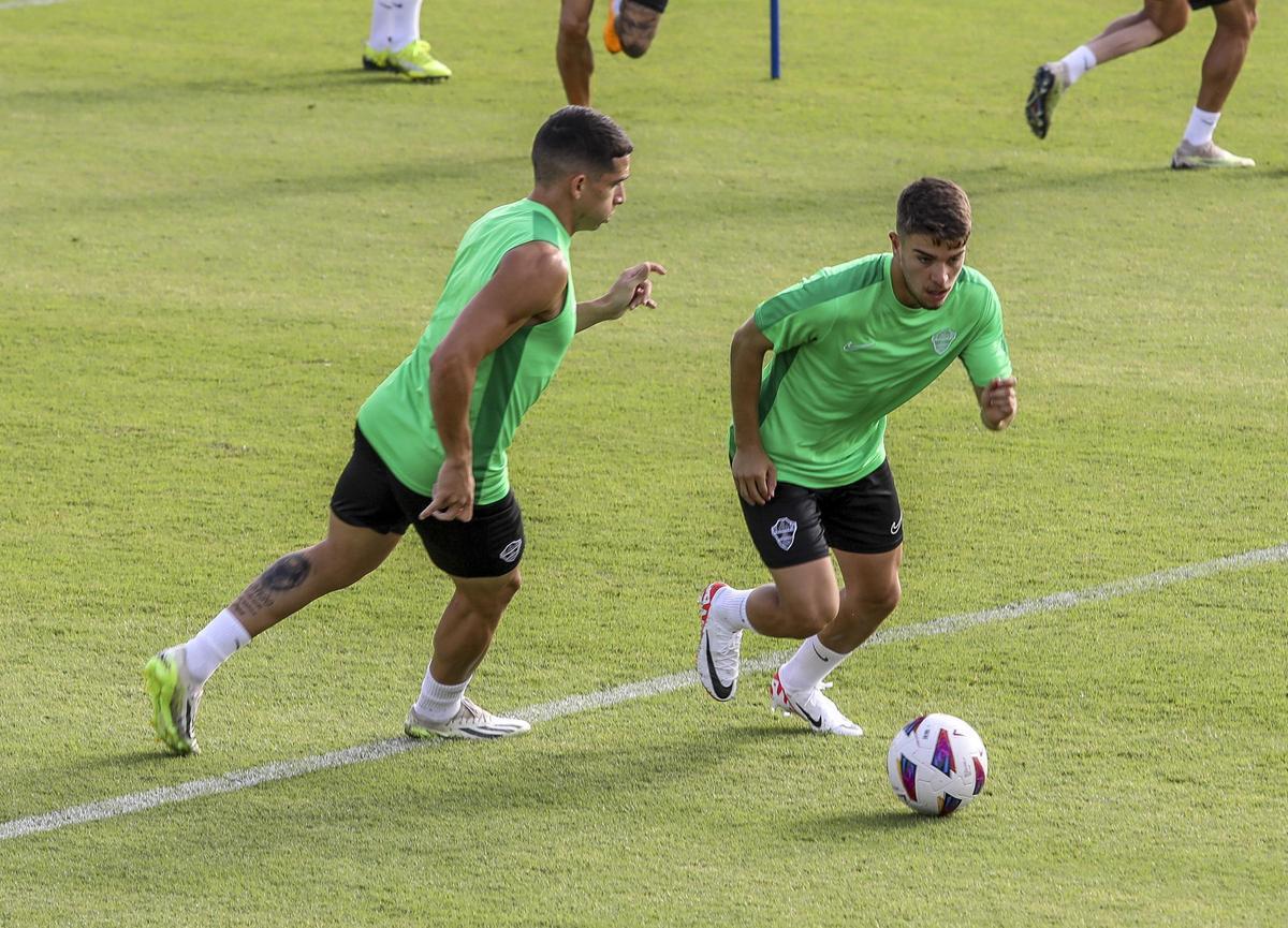 Entrenamiento del Elche para preparar el partido ante el Leganés