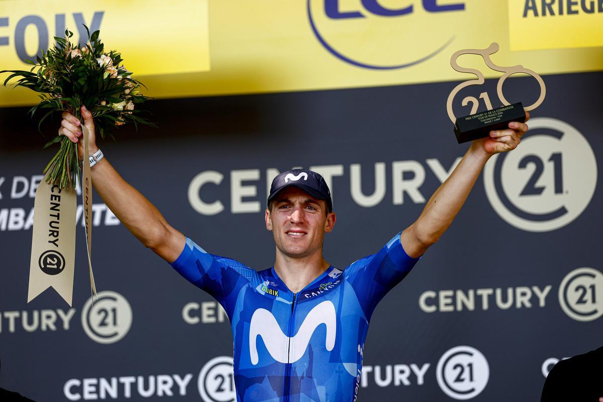 Pablo Castrillo, en el podio de la cuarta etapa del Tour de Francia
